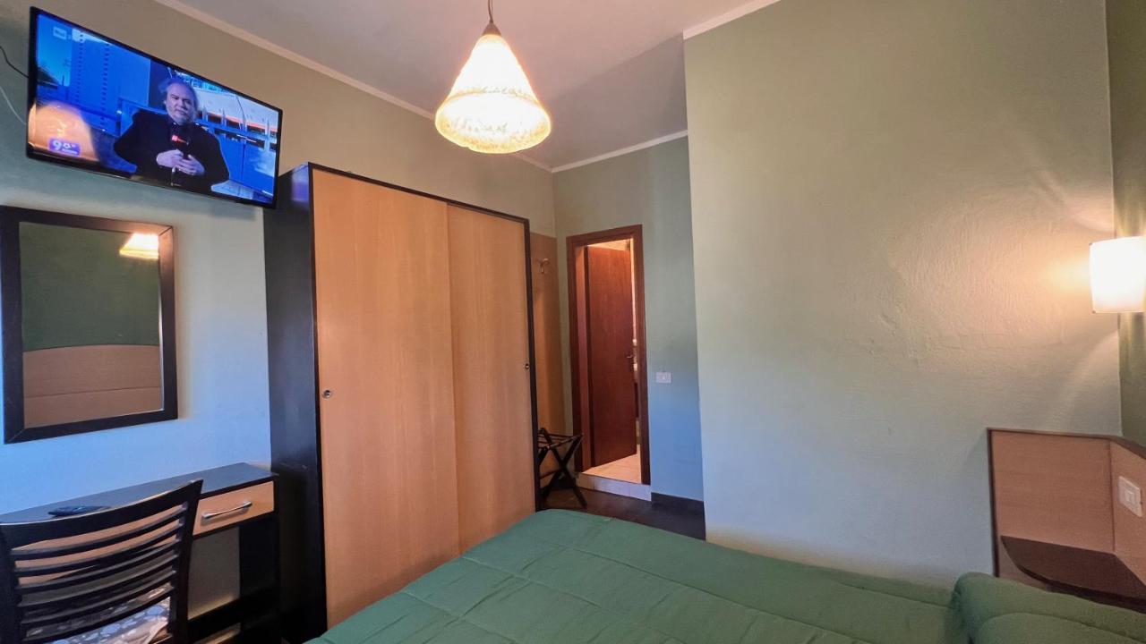 Hotel Il Cavaliere Nero Tirrenia Εξωτερικό φωτογραφία