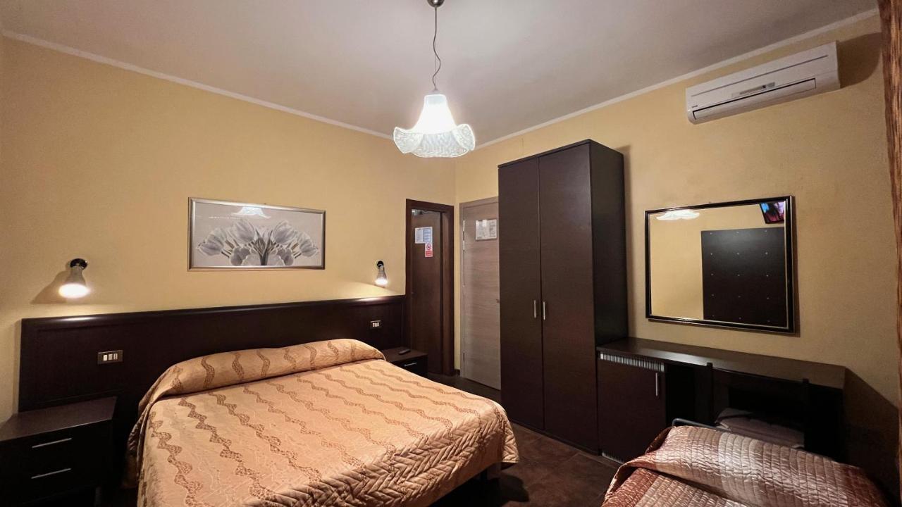 Hotel Il Cavaliere Nero Tirrenia Εξωτερικό φωτογραφία