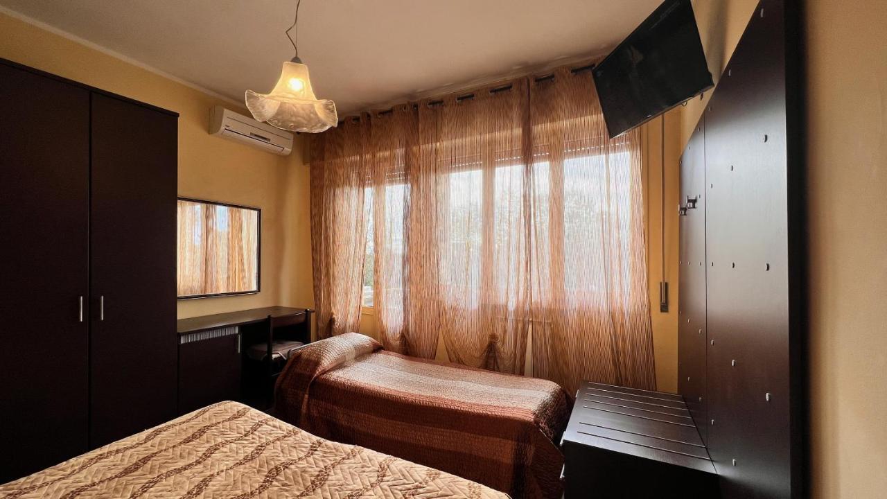 Hotel Il Cavaliere Nero Tirrenia Εξωτερικό φωτογραφία