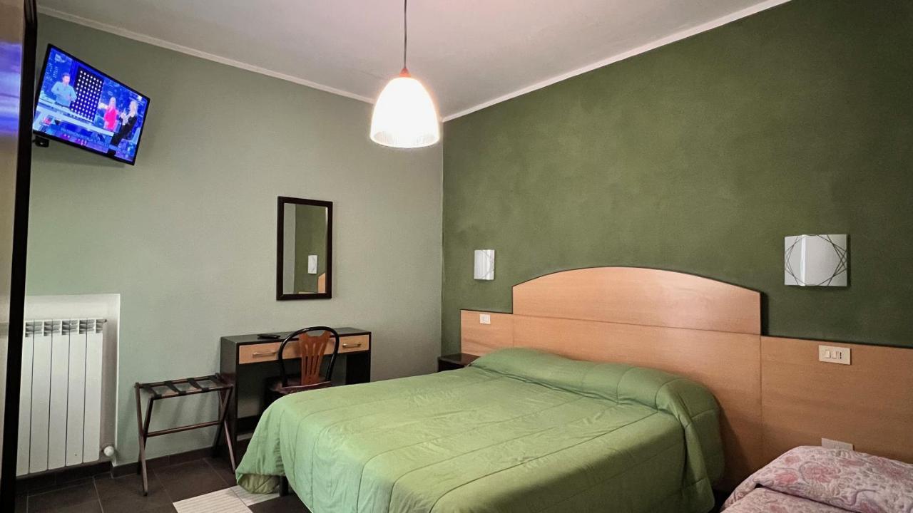 Hotel Il Cavaliere Nero Tirrenia Εξωτερικό φωτογραφία