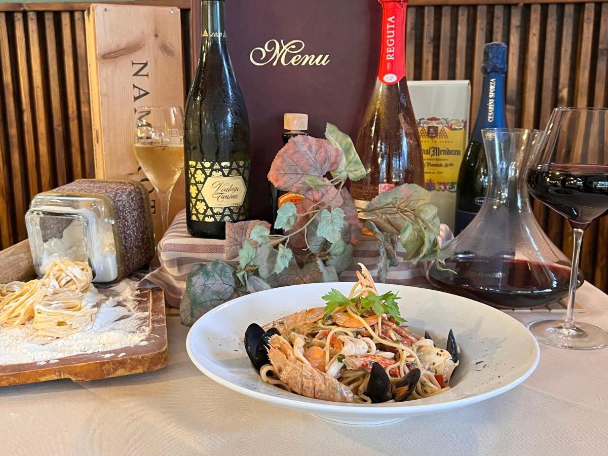 Hotel Il Cavaliere Nero Tirrenia Εξωτερικό φωτογραφία
