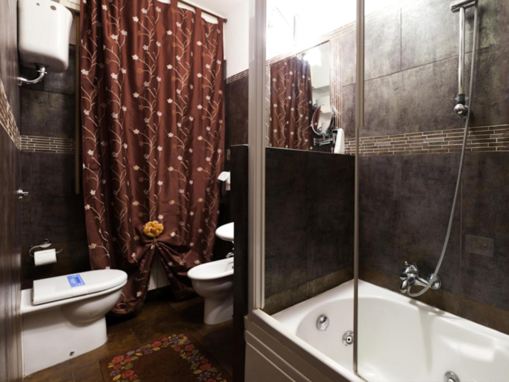 Hotel Il Cavaliere Nero Tirrenia Εξωτερικό φωτογραφία
