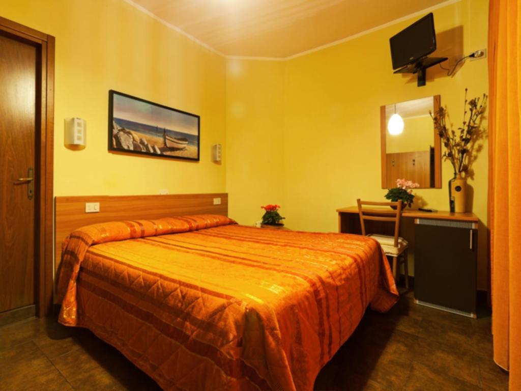 Hotel Il Cavaliere Nero Tirrenia Δωμάτιο φωτογραφία